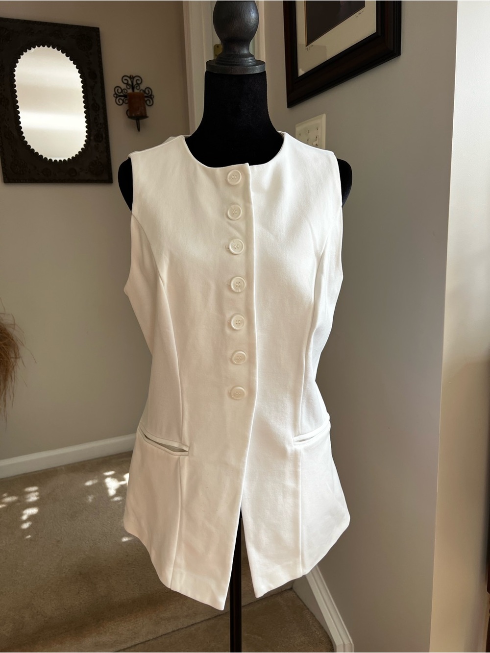 Joie Sleeveless Button-Front Vest Blouse M White Tailored Minimalist Capsule